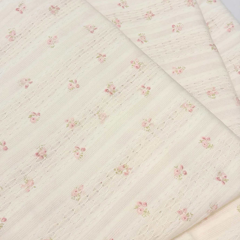 100 % puuvilla Jacquard-, leikkaus- ja ryppyiset kankaat